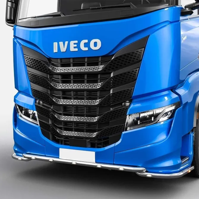 Rampe inox sous pare-choc Iveco S-Way avec LEDS en 3 parties